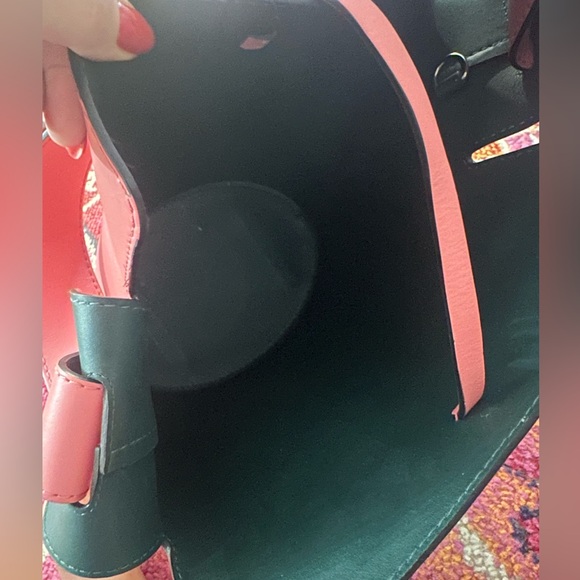 EUC Burberry bucket bag - Picture 2 of 6